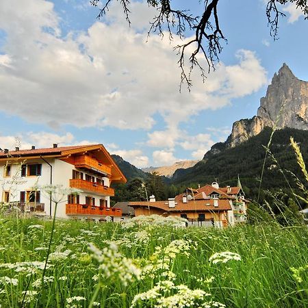 Garni Karlegger Bed and Breakfast Seis am Schlern Exteriör bild